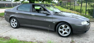 Sprzedam piękna utrzymana alfe 166 rok 2005 bogata wersja
