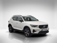 Volvo XC 40 B4 Plus Dark aut ! Z Polskiego Salonu ! Faktura VAT ! Warszawa - zdjęcie 7