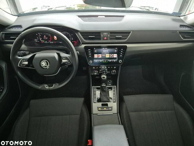 Škoda Superb Kraków - zdjęcie 11