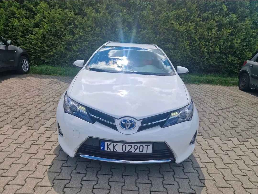 Toyota Auris Touring Sports 1.8 Hybrid + GPL – 2015 Bemowo - zdjęcie 4