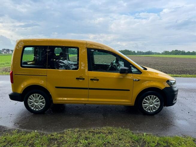Volkswagen Caddy Bezwypadkowy, oryginalny lakier, niski przebieg Kobielice - zdjęcie 5