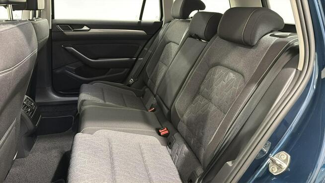 Volkswagen Passat 2.0 TDI EVO Business DSG Kombi Warszawa - zdjęcie 12