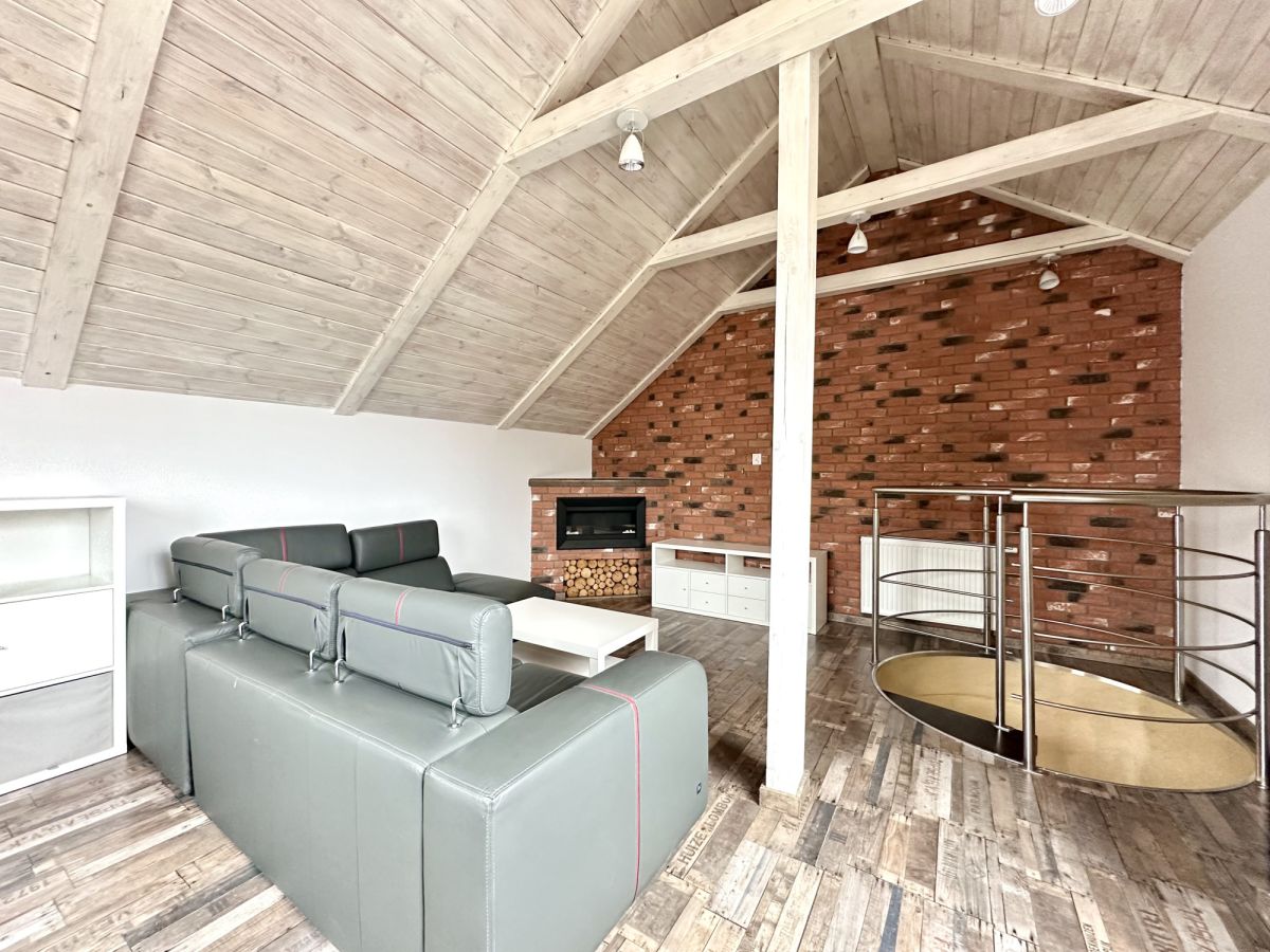 Unikatowe, dwupoziomowe mieszkanie w Plewiskach Plewiska - zdjęcie 2