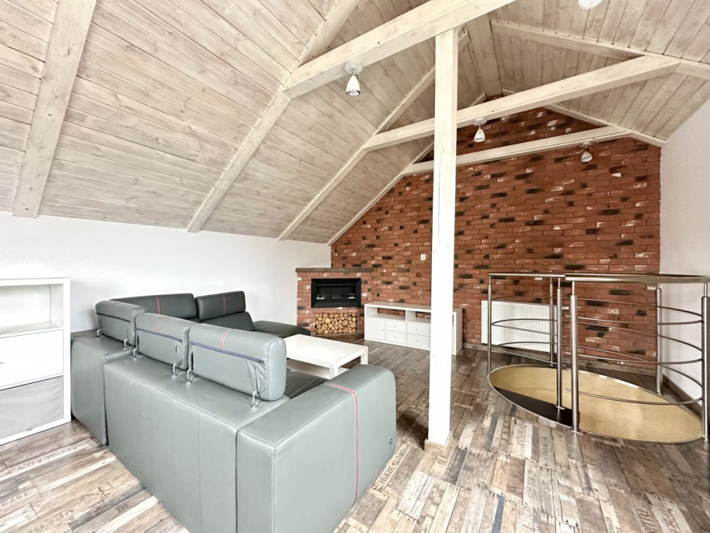 Unikatowe, dwupoziomowe mieszkanie w Plewiskach Plewiska - zdjęcie 2