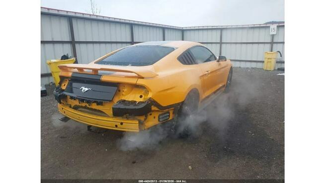 Ford Mustang / automat / niski przebieg / Tarnów - zdjęcie 6