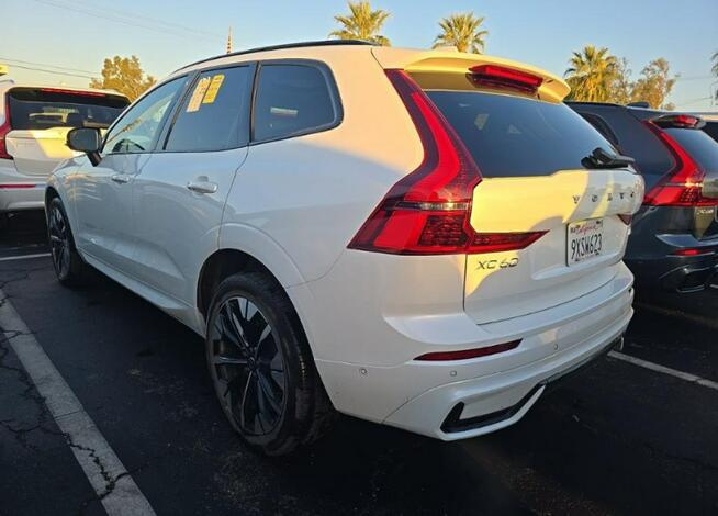 Volvo XC 60 Bogata wersja wyposażenia / AWD / B5 Chwaszczyno - zdjęcie 5