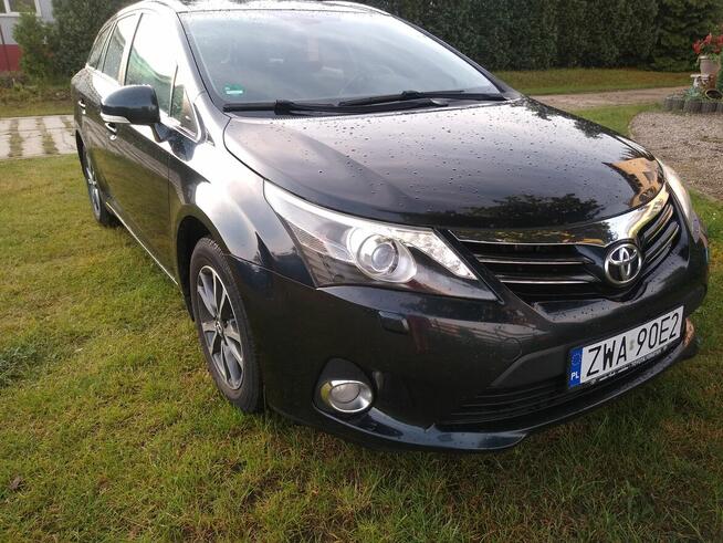 Toyota Avensis 2.0 D-4D Premium Wałcz - zdjęcie 9