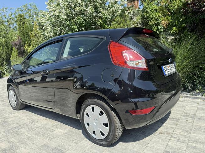 Ford Fiesta jak nowa !!! Niski oryginalny przebieg !!! Poznań - zdjęcie 2