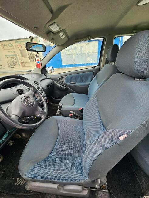 Toyota Yaris klimatyzacja - 1.0 benzyna - 2005rok Głogów - zdjęcie 9