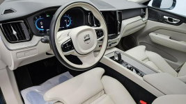 Volvo XC 60 AWD Plus Bright aut ! Z Polskiego Salonu ! Faktura VAT ! Warszawa - zdjęcie 9