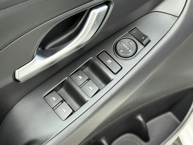 Hyundai i30 1,6 CRDi 116KM/Tempomat/LaneAssist/Serwisowany/SalonPL Węgrów - zdjęcie 7