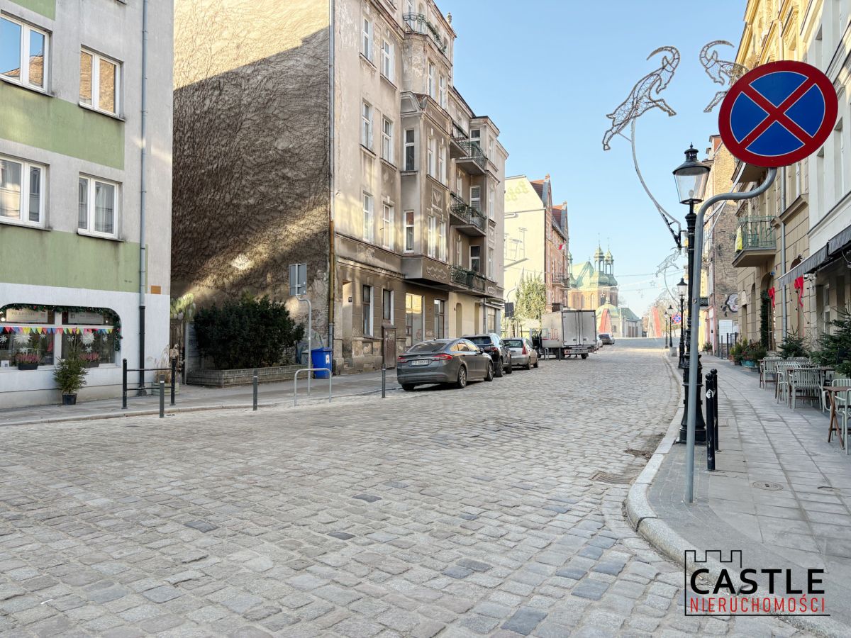 Jasna kawalerka z balkonami na klimatycznej Śródce Poznań - zdjęcie 12