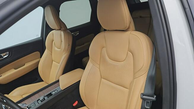 Volvo XC 60 B4 B Plus Bright aut ! Z Polskiego Salonu ! Faktura Vat ! Warszawa - zdjęcie 11