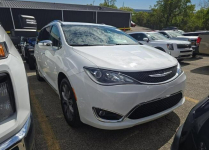 Chrysler Pacifica LIMITED / Benzyna / niski przebieg Warszawa - zdjęcie 3