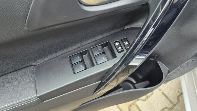 Toyota Auris _1.8 136KM_HYBRID_Xenon_Alkantara_Navi_Full Opcja_ Płock - zdjęcie 12
