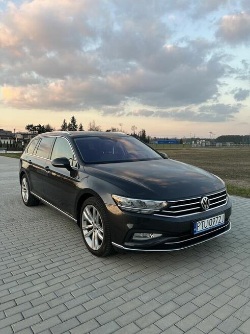 Sprzedam Volkswagen Passat 2.0 TDI SCR DSG7 Elegance Lift Mo Brudzew - zdjęcie 1