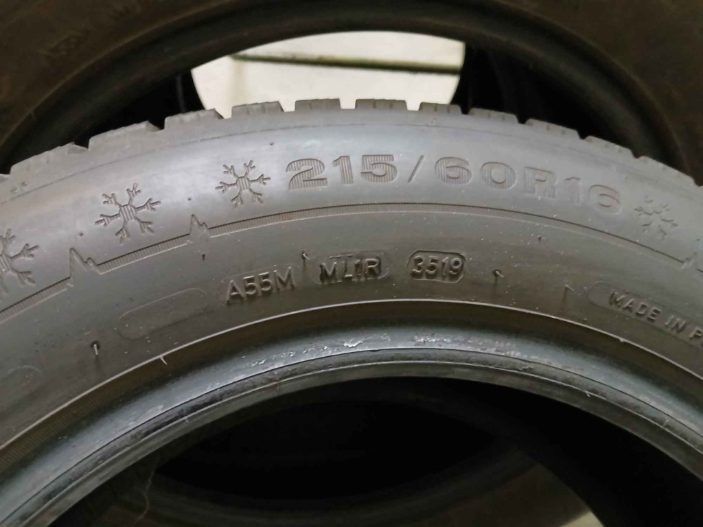Sprzedam używane opony zimowe DUNLOP 215x60 R16, szt.4. Ochota - zdjęcie 4