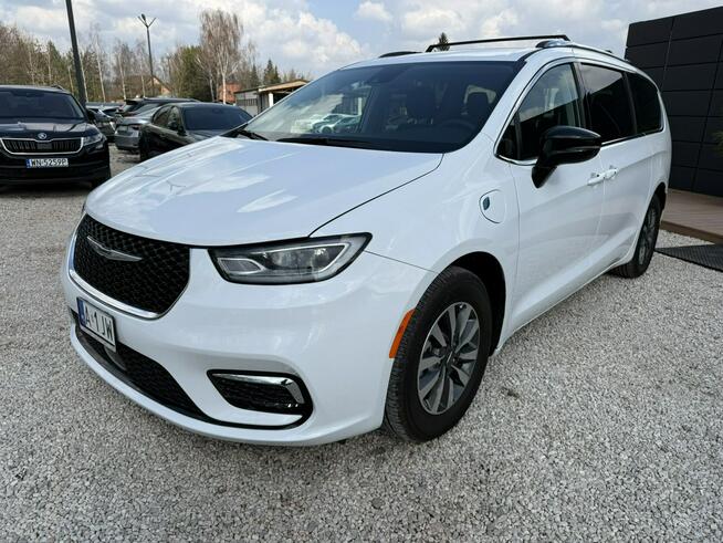 Chrysler Pacifica 3.6 V6 298 KM / HYBRYDA PLUG-IN / Przebieg 900 KM! Pęcice - zdjęcie 1