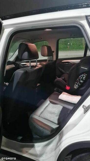 BMW X1 sDrive16d xLine Opole - zdjęcie 9