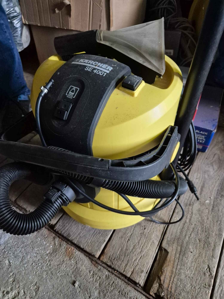 Syndyk sprzeda odkurzacz Karcher SE4001 Tarnów - zdjęcie 1