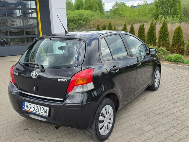 Toyota Yaris Bezwypadkowy serwisowany Łaskarzew - zdjęcie 6