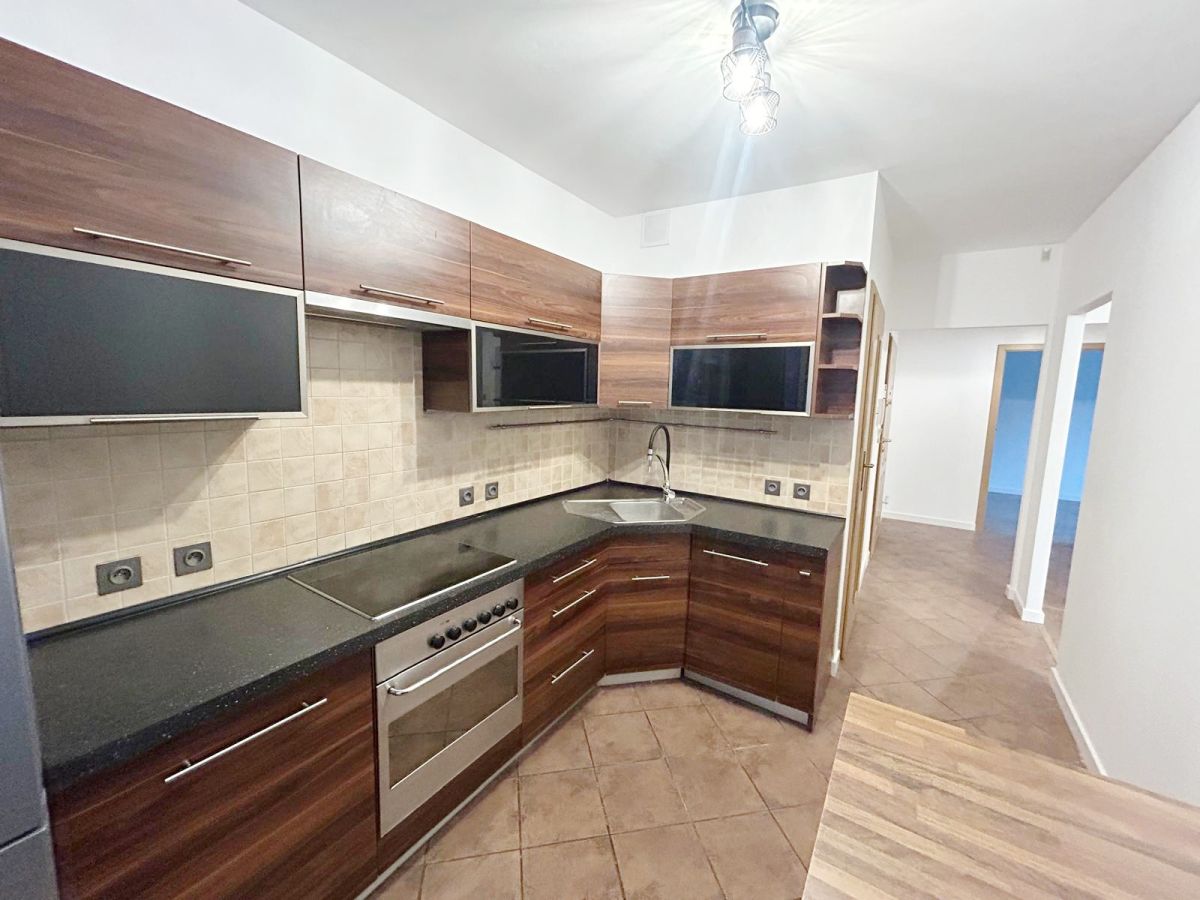 Przestronne 2 pokojowe mieszkanie w centrum miasta Swarzędz - zdjęcie 8