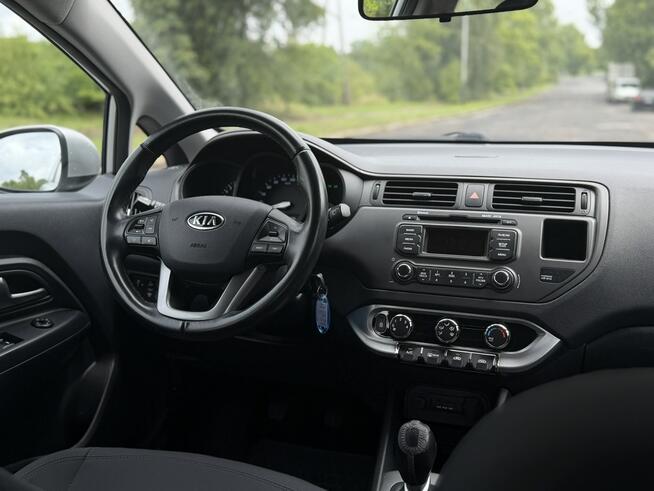Kia Rio 1.4 (109KM) salon PL Łódź - zdjęcie 9