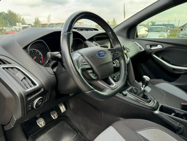 Ford Focus Sync 2 / Tempomat / Key Less / Kamera cofania / FV marża Michałowice - zdjęcie 11