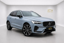 Volvo XC 60 FV23%/B5 AWD/Bowers/FourC/Kam360/Panorama/Hak/ACC/BLIS/ASO