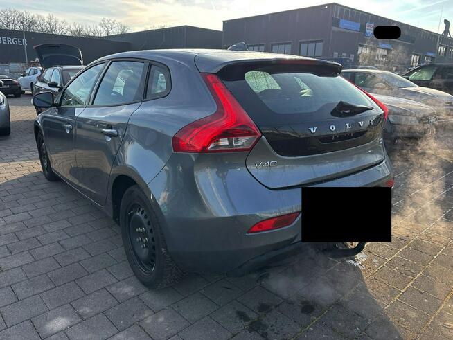 Volvo V40 1.6 benzyna YOU 120KM BIXENON pdc BEZWYPADEK 2015 Tychy - zdjęcie 4