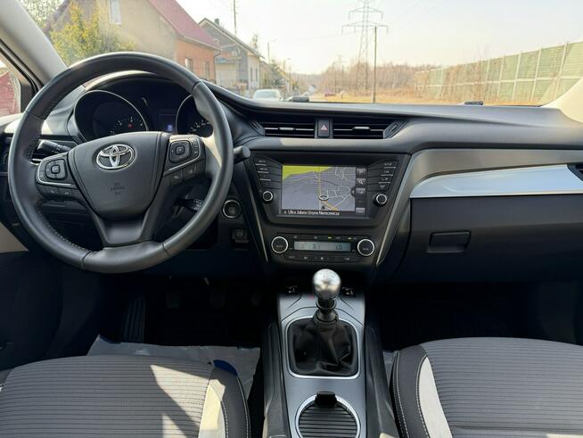 Toyota Avensis 2.0 D-4D Edition S Jaworzno - zdjęcie 9