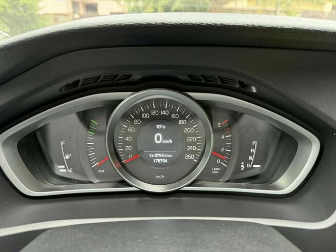 Volvo V40 2.0d 2017r. Kraków - zdjęcie 6