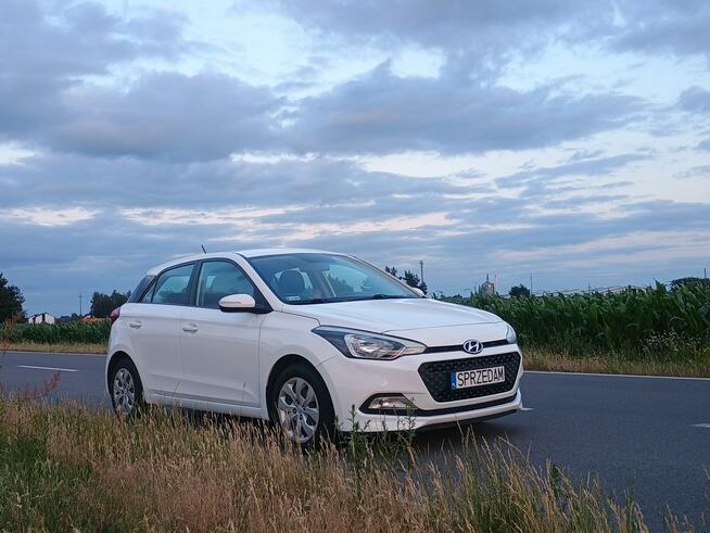 Hyundai i20 nowoczesny miejski z silnikiem 1,1 CRDi Słupca - zdjęcie 11
