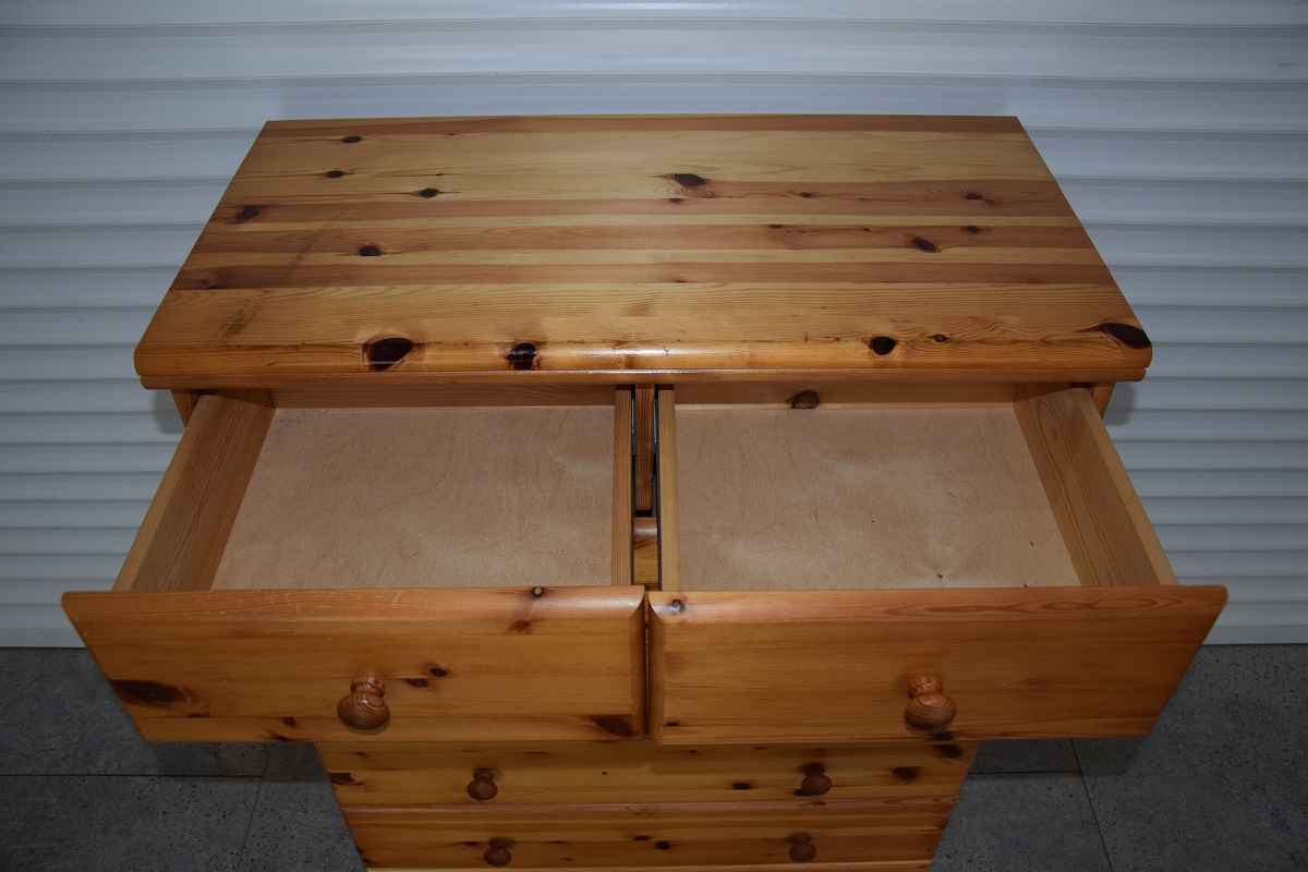 komoda z szufladami z drewna sosnowego Olsztyn - zdjęcie 3