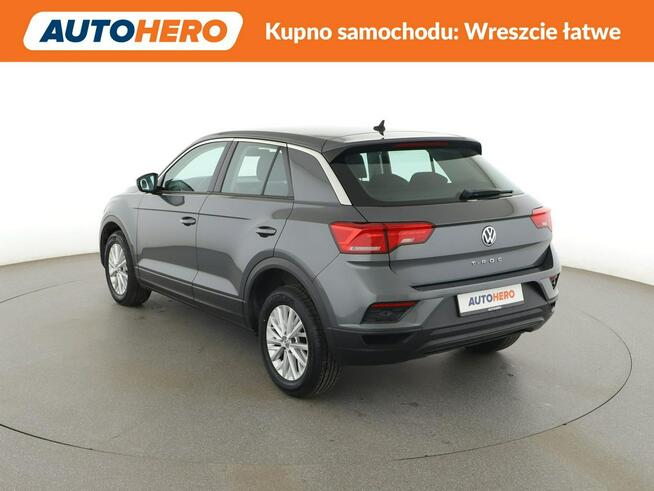 Volkswagen T-Roc automat navi PDC climatronic ACC grzane fotele Warszawa - zdjęcie 4