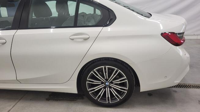 BMW 320 d xDrive mHEV M Sport sport-aut Grójec - zdjęcie 9