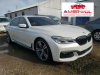 BMW 750 2016, 4.4L, 4x4, porysowany lakier