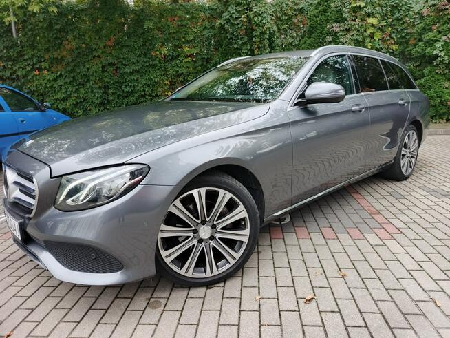 Mercedes E 220 Warszawa - zdjęcie 2