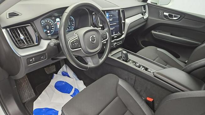 Volvo XC 60 AWD Momentum Pro aut ! Z Polskiego Salonu ! Faktura VAT ! Warszawa - zdjęcie 9