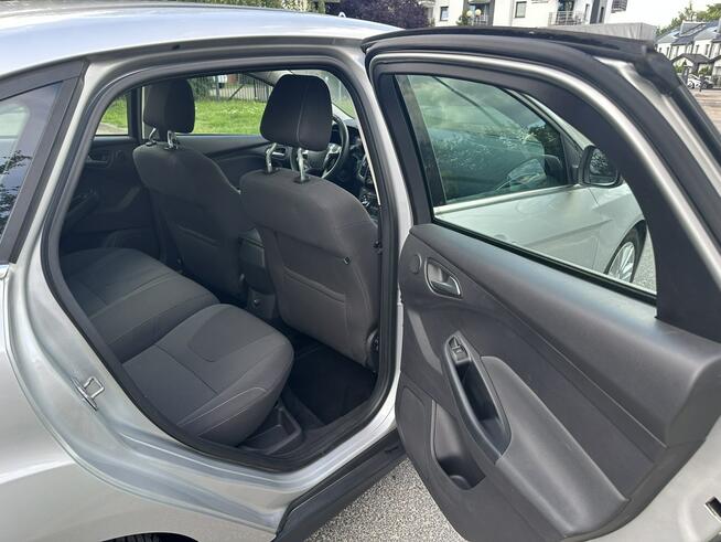 Focus Sedan 1.6 Ecoboost 150 km Titanium  Serwisowany z Niemiec Bydgoszcz - zdjęcie 9
