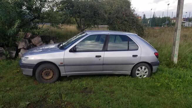 Peugeot 306 1,4 75 KM 1995 LPG uszkodzony silnik Sulejów - zdjęcie 2