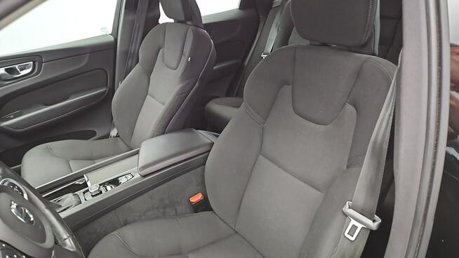 Volvo XC 60 D4 Momentum Pro aut ! Z Polskiego Salonu ! Faktura VAT ! Warszawa - zdjęcie 11