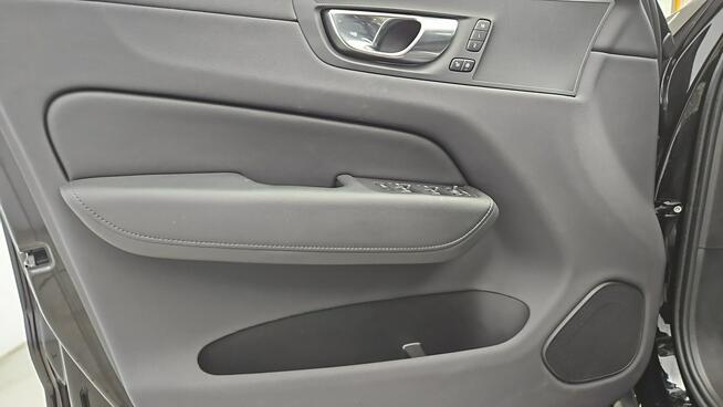 Volvo XC 60 Plus Bright aut ! Z Polskiego Salonu ! Faktura VAT ! Warszawa - zdjęcie 10