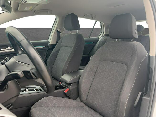 Volkswagen Golf VIII 1.0 eTSI Life DSG Hatchback Warszawa - zdjęcie 10