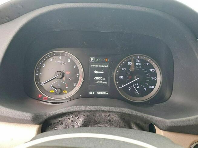 Hyundai Tucson / 4x4 / bogata wersja / niski przebieg / Tarnów - zdjęcie 9