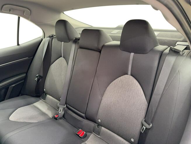 Toyota Camry 2.5 Hybrid Comfort CVT Sedan Warszawa - zdjęcie 12