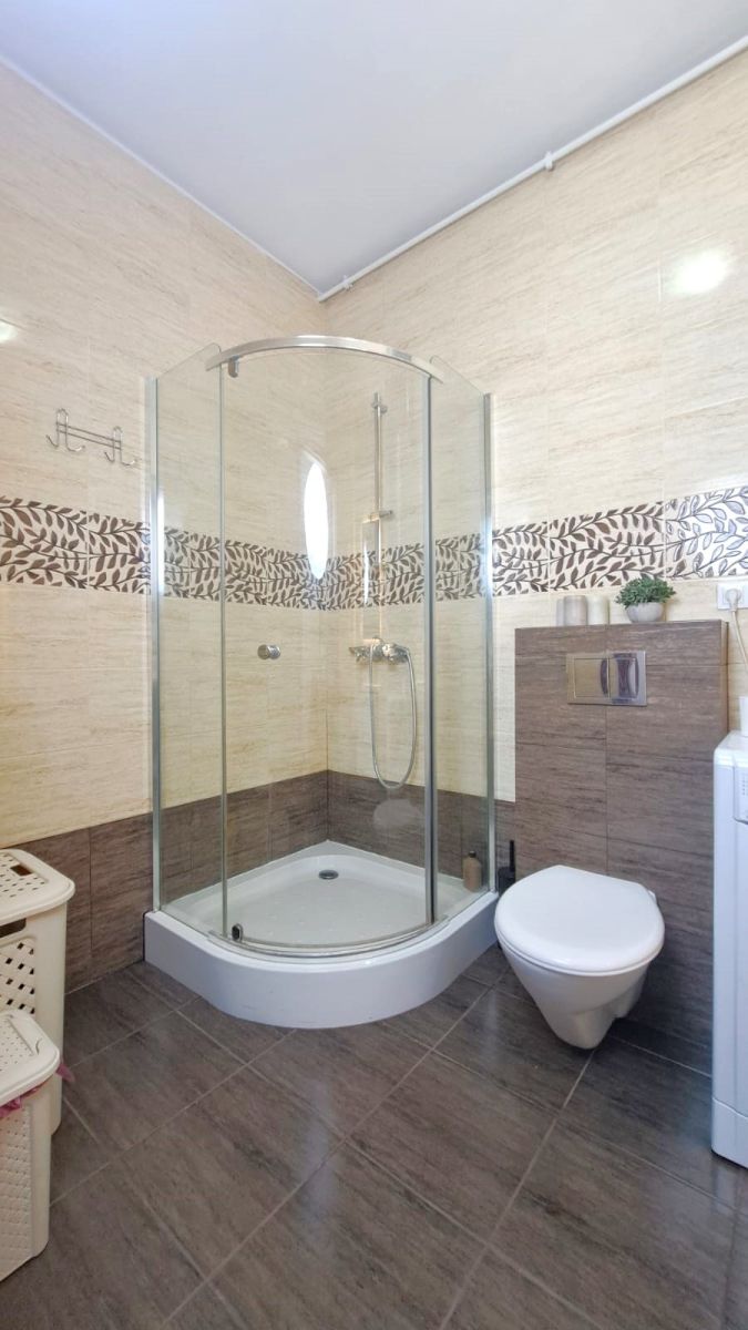 Kawalerka z miejscem postojowym Poznań - zdjęcie 10