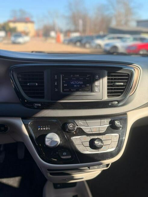 Chrysler Pacifica 3.6 benzyna - 2016r. Grodzisk Mazowiecki - zdjęcie 9