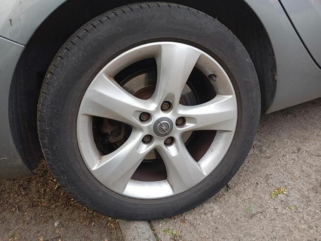 Sprzedam prywatny samochód Opel Astra J Kombi z niezawodnym Śródmieście - zdjęcie 2