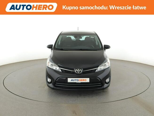 Toyota Verso automat klima auto grzane fotele kamera cofania hak Warszawa - zdjęcie 11